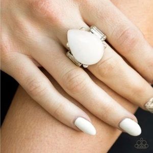 Paparazzi Mojave Minerals White Ring